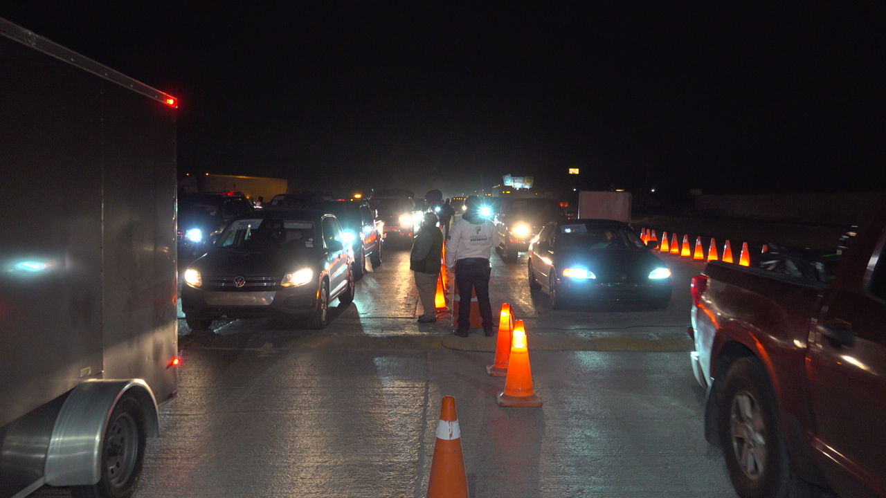 Caravana Queretana Cruza Por Nuevo Laredo En M S De Mil Veh Culos