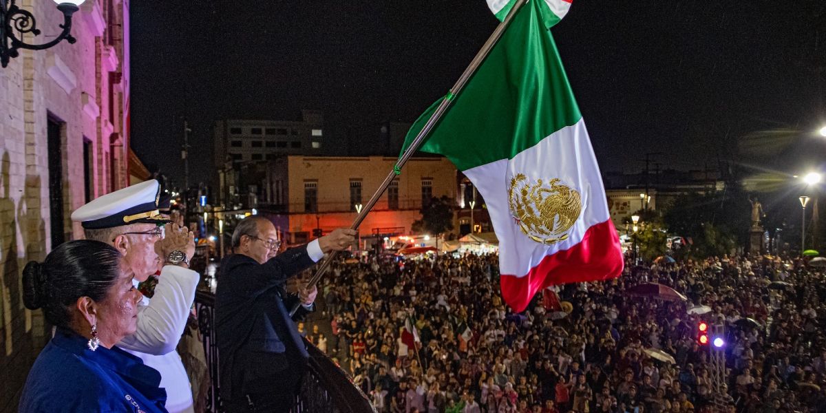 Encabeza Alcalde Dr. Rubén Sauceda, ceremonia de Grito de Independencia