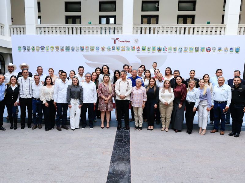 Recibe Américo cartera de proyectos 2026 y exhorta a munícipes a ejercer recursos con honestidad