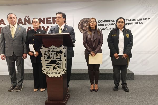 Define Congreso calendario de comparecencias por Cuarto Informe