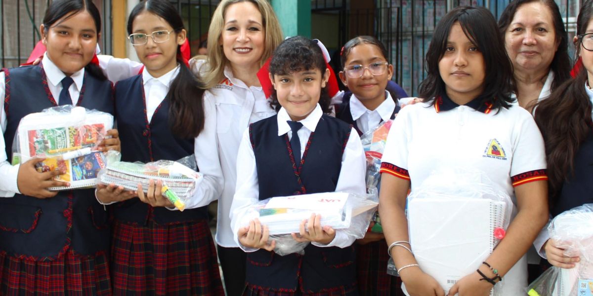 Entrega Familia UAT útiles escolares a niñez vulnerable con la colecta “Impulsando Corazones”