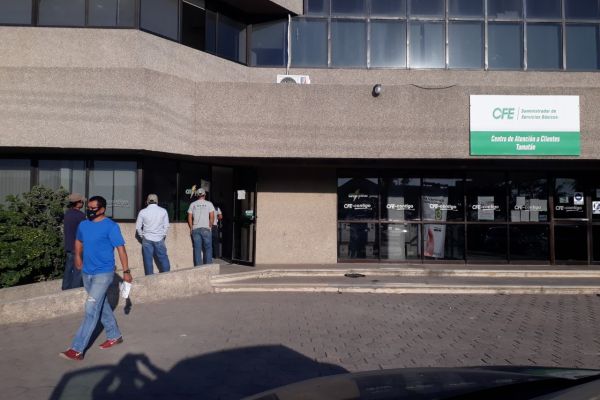 Despachos jurídicos salen al rescate de usuarios ante presuntos abusos de la CFE