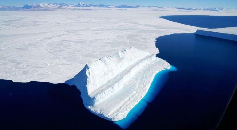 Investigan científicos el Iceberg más grande del mundo