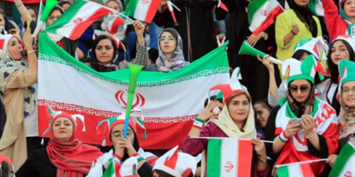 Prohíbe Irán la entrada de mujeres a estadio de fútbol
