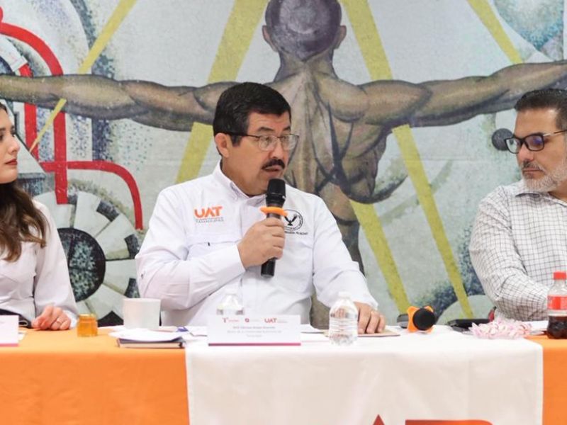 La UAT impulsa el futuro estudiantil con movilidad global y alianzas empresariales