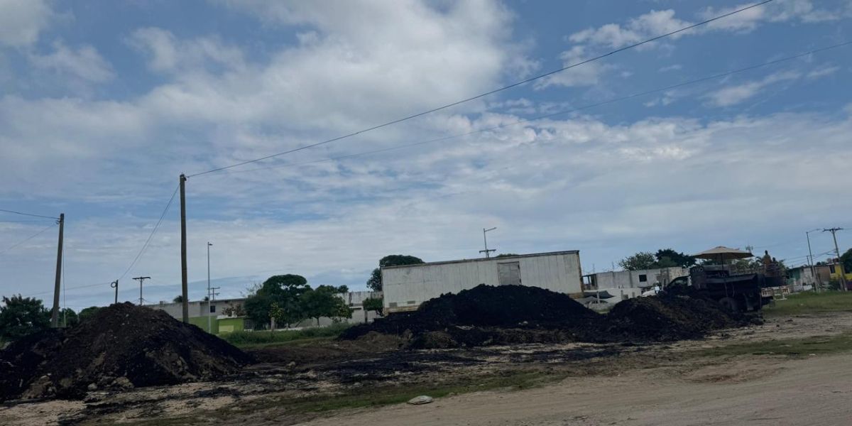 Nuevo derrame de hidrocarburo ahora en la Colonia Benito Juárez; Pemex acude 5 días después