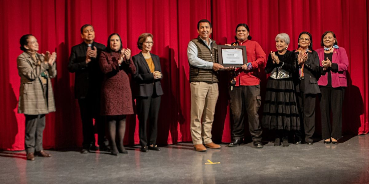 Reconoce Alcalde Mario López a Martín Rodríguez y Oscar Rivera, por preservar la historia de Matamoros