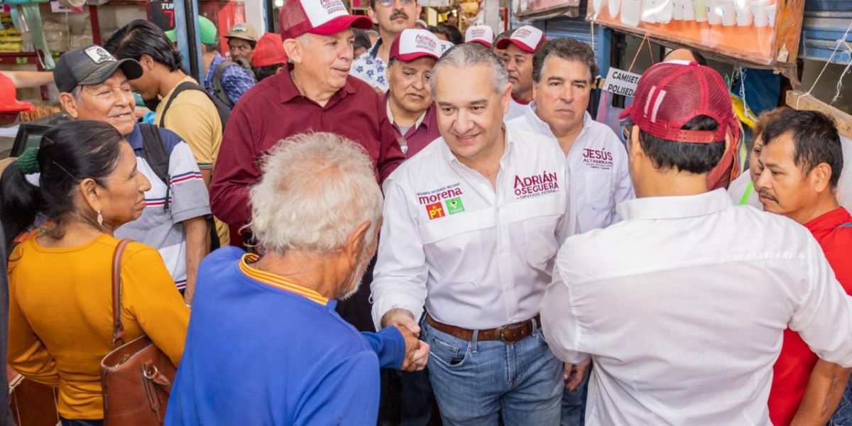Comerciantes del Mercado de Tampico reciben a Adrián Oseguera