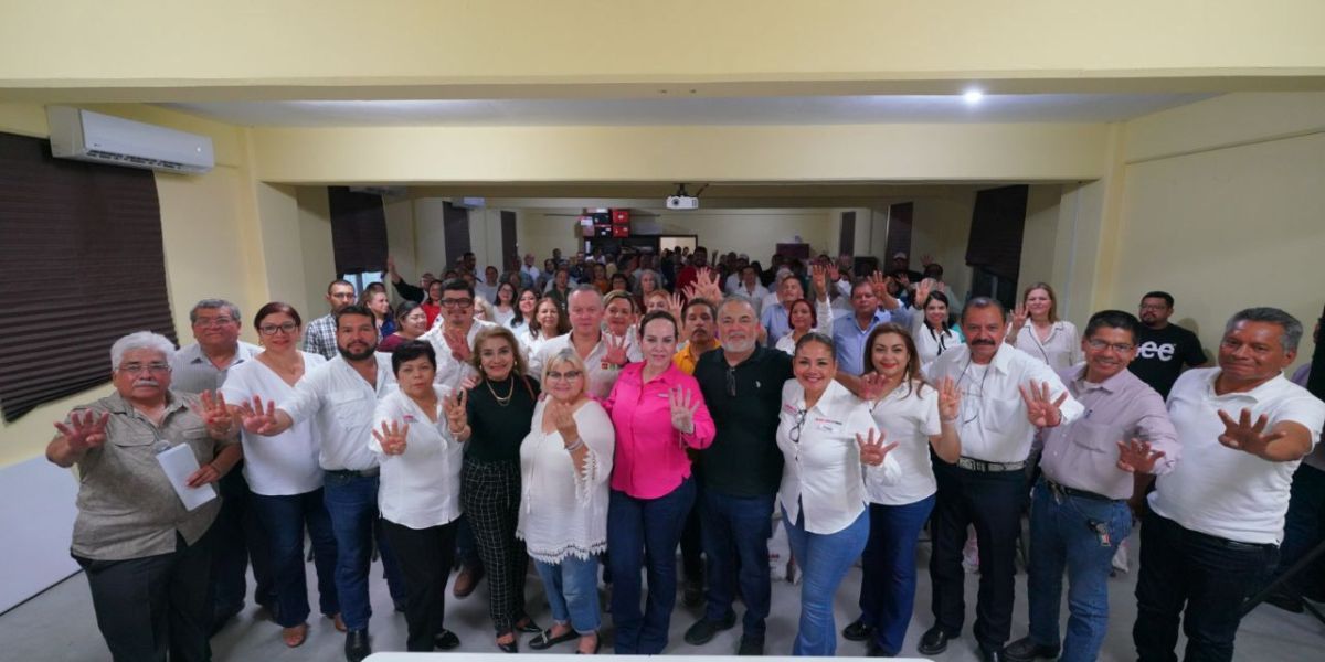 Se suma sindicato de maestros a candidata Carmen Lilia Canturosas Villarreal para construir el segundo piso de la transformación