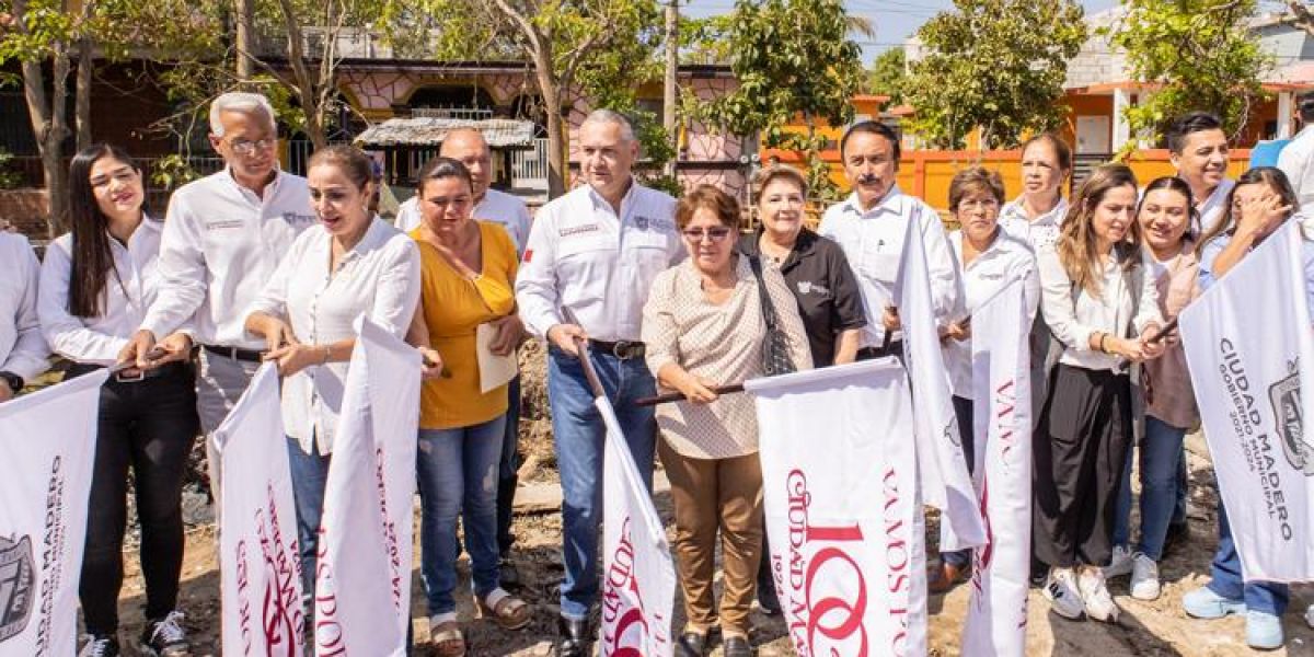 Arranca Adrián Oseguera la construcción de tres Puentes peatonales en Cd. Madero