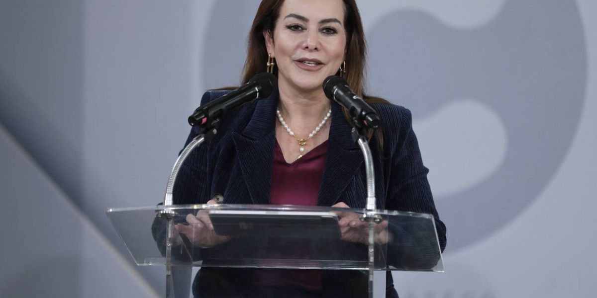 Destaca alcaldesa Carmen Lilia Canturosas liderazgo de aduana de Nuevo Laredo