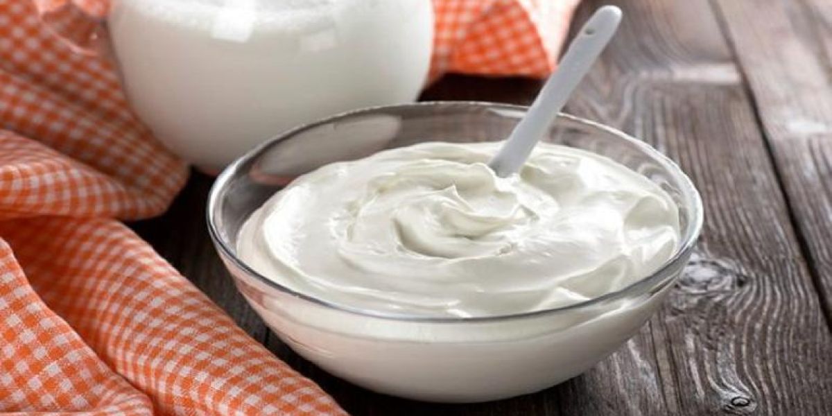 Por estas razones debes comer yogurt natural