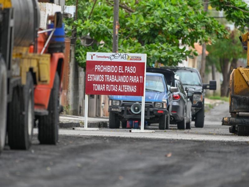 Evalúa alcalde avances en pavimentación