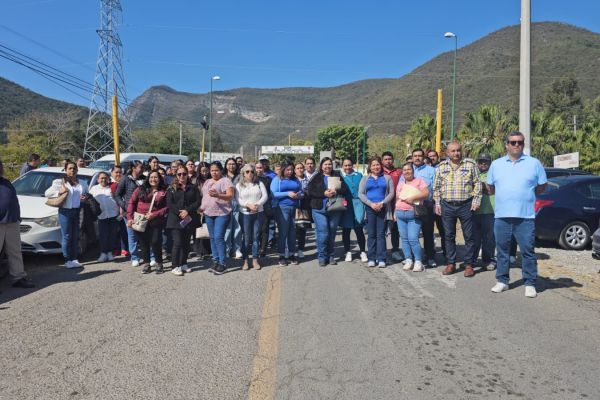 Maestros de Soto la Marina piden al SNTE resolver conflicto por plazas irregulares