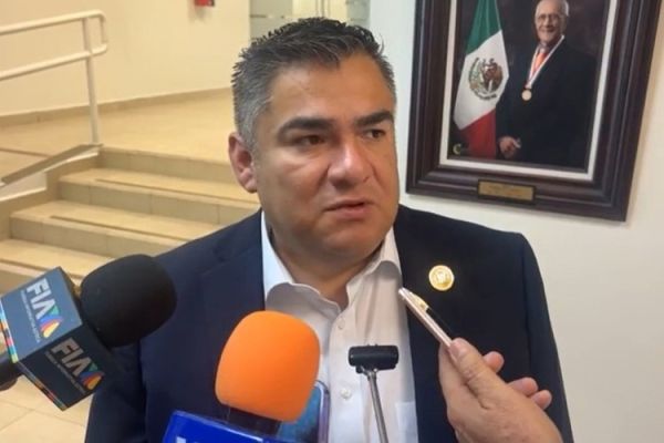 Advierten sanciones por doble plazas y nepotismo