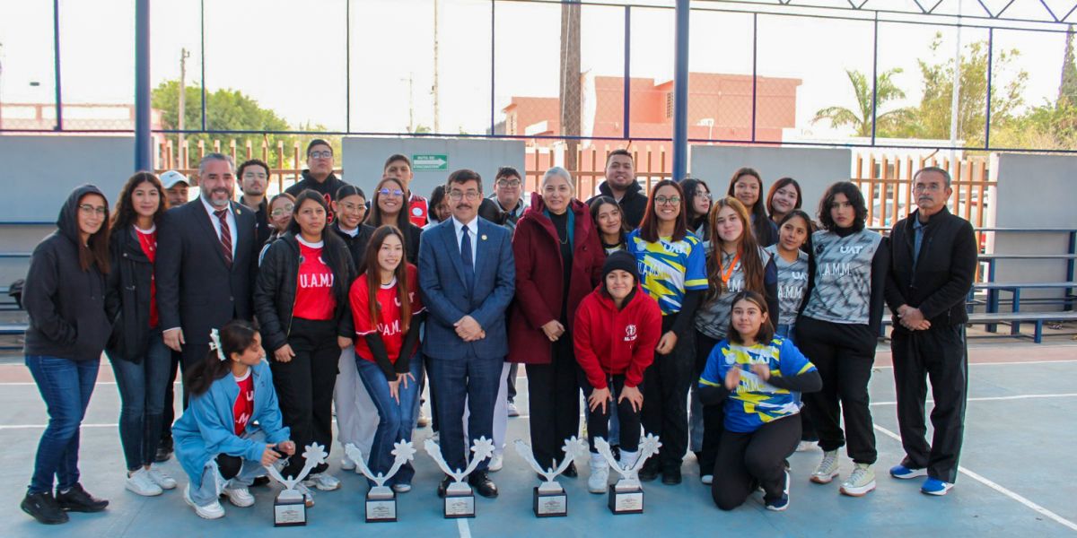 Rector de la UAT sostiene encuentro con estudiantes de la UAM Matamoros