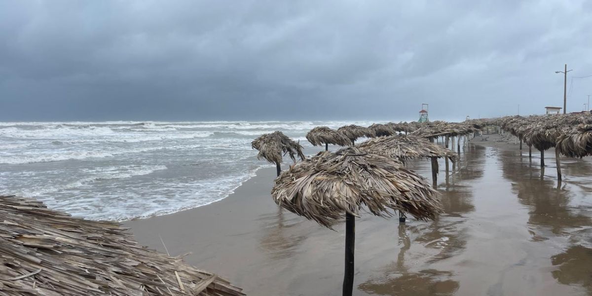 Cierran Playa Bagdad a visitantes por peligro  que representa Tormenta Tropical “Alberto”