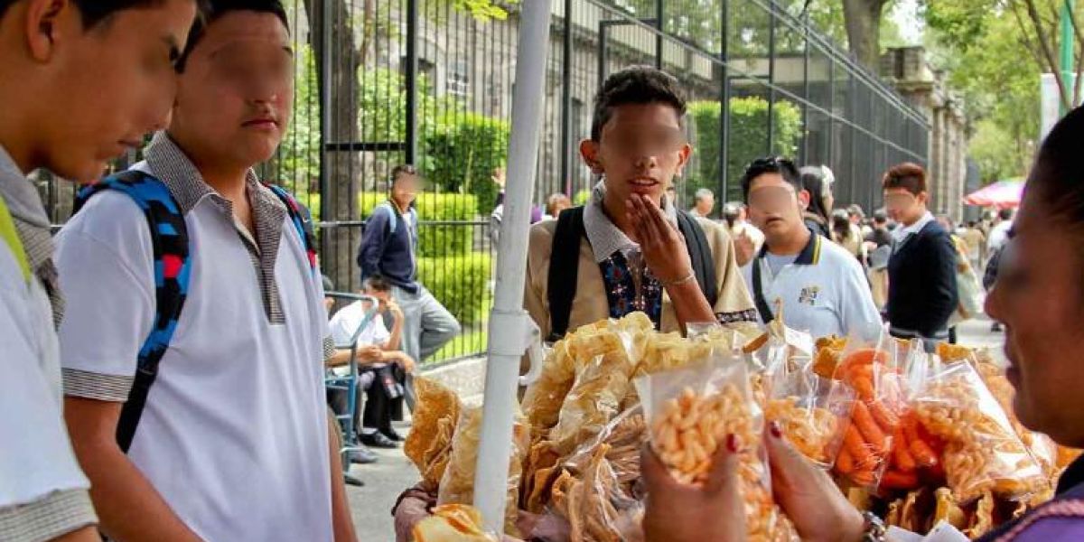 Prohibirán venta de comida chatarra en las escuelas