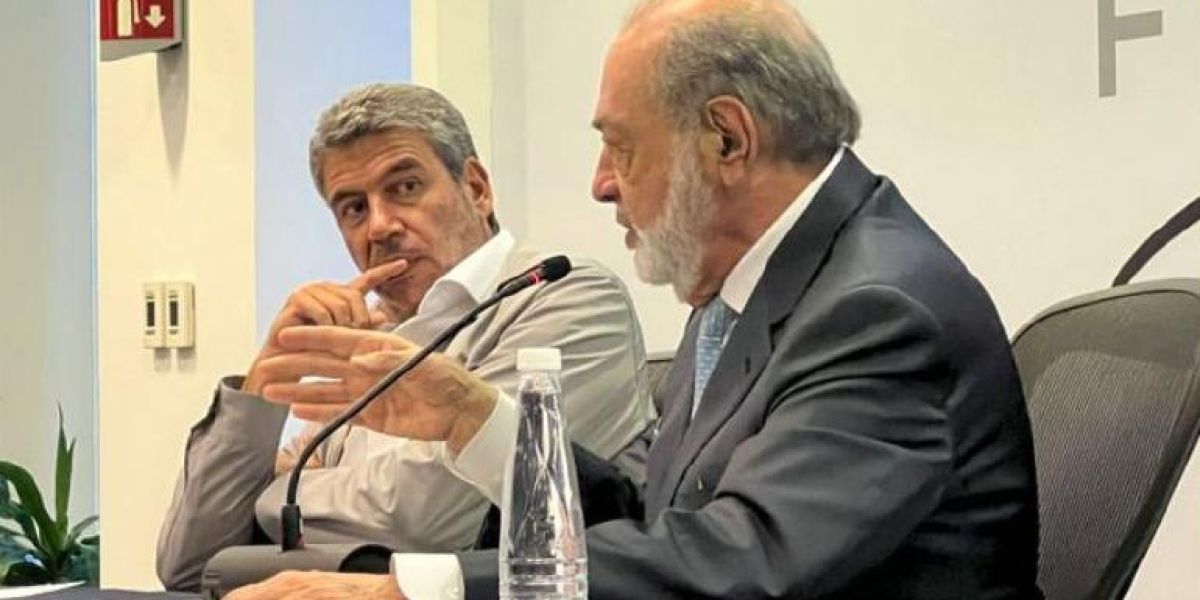 Carlos Slim revela que Telmex ya no es negocio