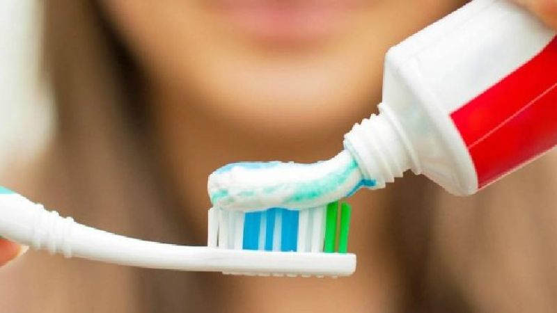 Por esto es peligroso lavarse los dientes después de vomitar