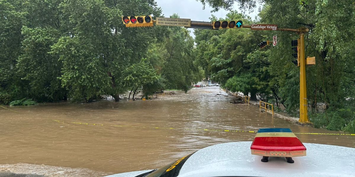 Cierran calles en Victoria por aumento del río San Marcos