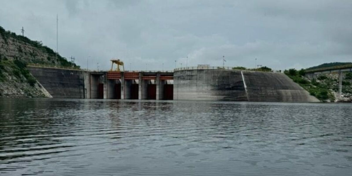 Cae nivel de la Presa Vicente Guerrero al 65%