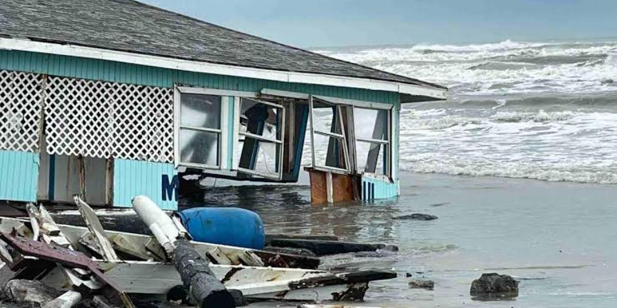 Piden demoler construcciones irregulares en Playa Bagdad