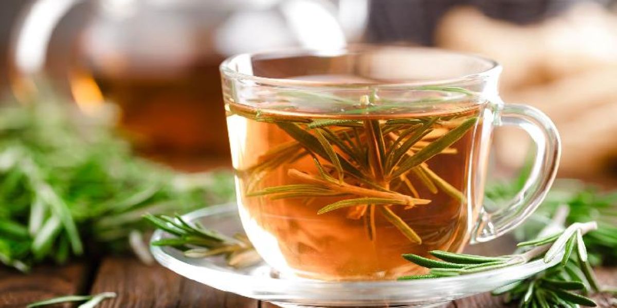 Beneficios de tomar té de romero regularmente