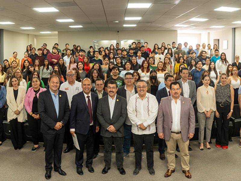 Exponen en la UAT conferencia “Voto Migrante, Elecciones 2027”