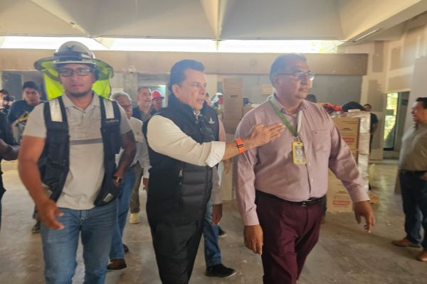 Supervisa Gattás la remodelación de la Central de Autobuses; la obra registra un avance del 50%