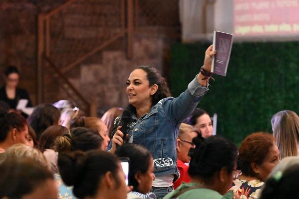 Hay que reconocer a todas las heroínas anónimas: senadora Olga Sosa