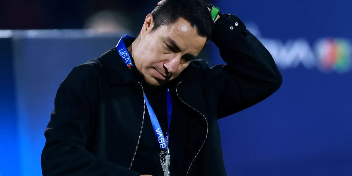 Efraín Juárez deja la dirección técnica de Pumas