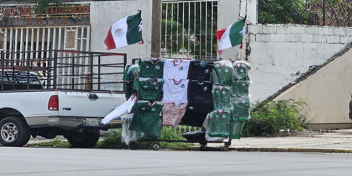 Fiebre mundialista eleva 100% ventas de playeras del Tri