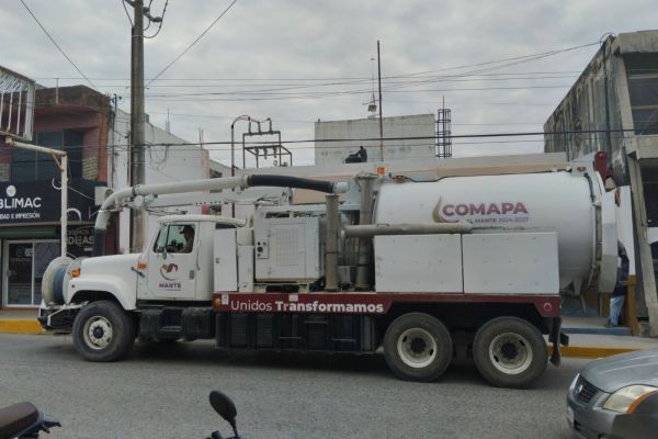 Preocupa reparto de agua en camión de desazolve en El Mante
