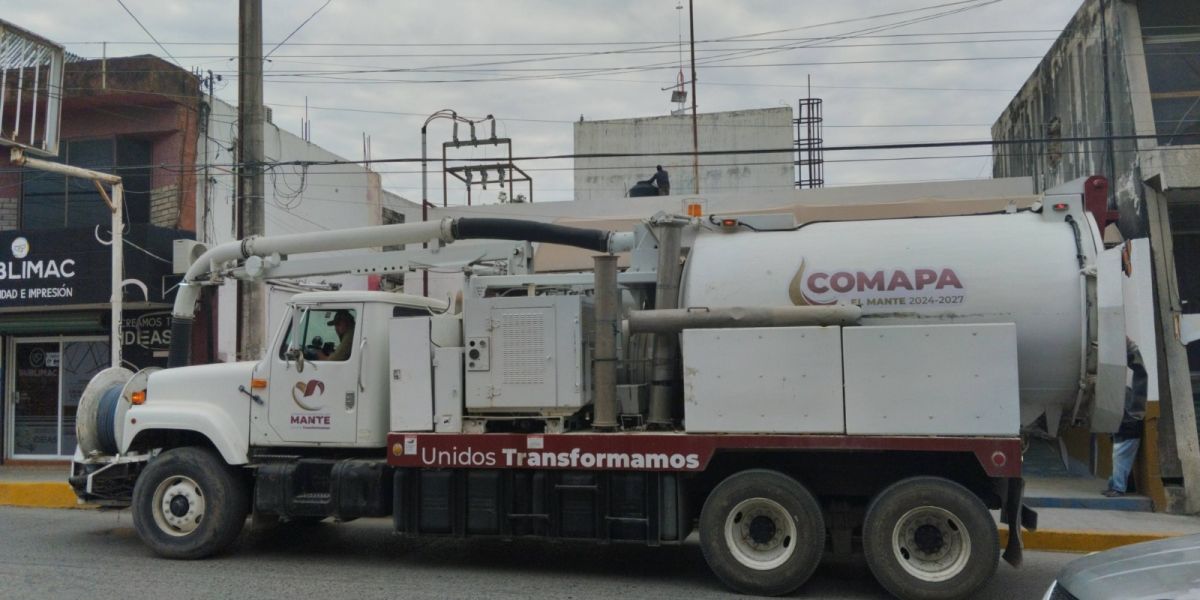Preocupa reparto de agua en camión de desazolve en El Mante
