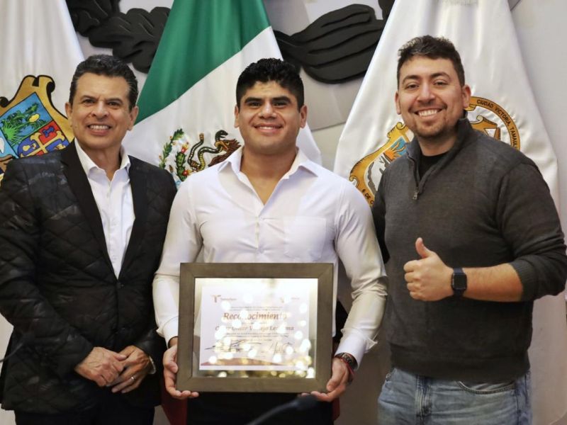 Entrega Cabildo reconocimiento a destacado deportista victorense