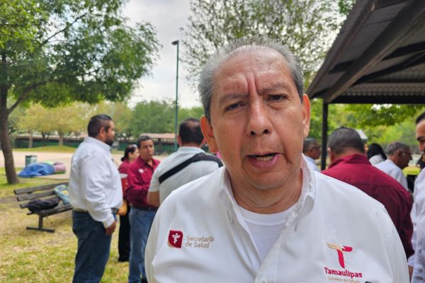 Salud instruye a propietarios de mascotas para prevenir el gusano barrenador