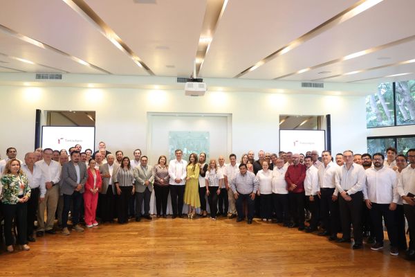Reitera Américo su respeto a la libertad de expresión y pide a medios rescatar la verdad