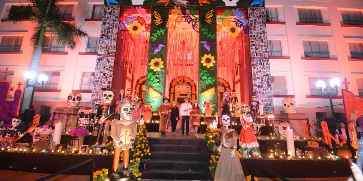 Américo y María fortalecen tradiciones del Día de Muertos en Tamaulipas