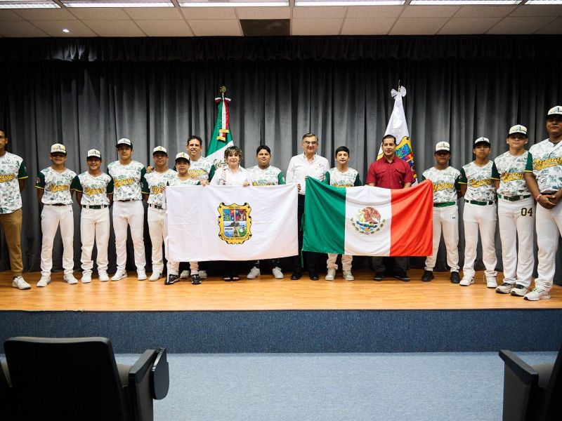 Abandera Américo Villarreal liga de béisbol tamaulipeca que representará a México en Mundial