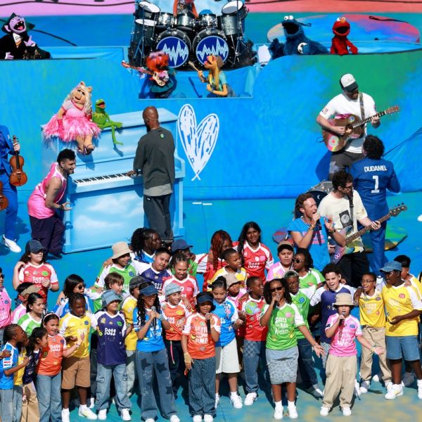 Hacen historia en el primer show de medio tiempo del Mundial