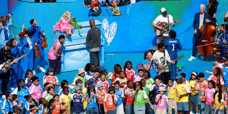 Hacen historia en el primer show de medio tiempo del Mundial