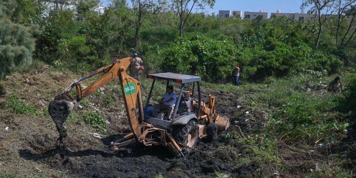 Supervisa Lalo Gattás funcionalidad del 100% de drenes pluviales