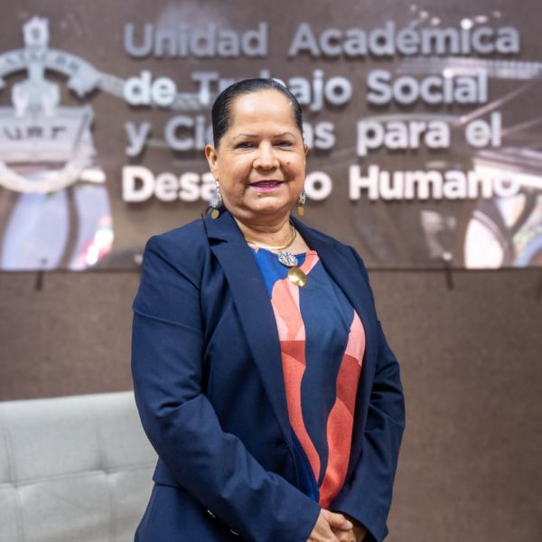 Colabora la UAT en iniciativa para incluir al trabajador social en la educación