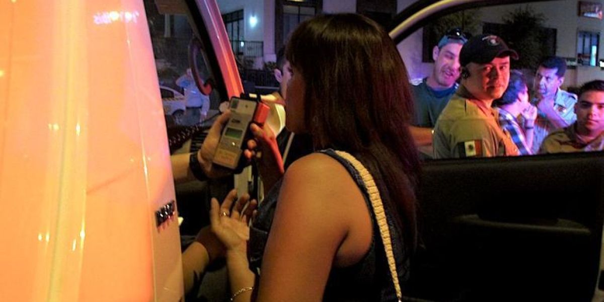 Aplicarán el alcoholímetro a conductores en todo México