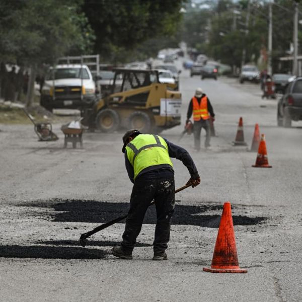 Intensa jornada del Plan Emergente de Bacheo en la calle Matamoros