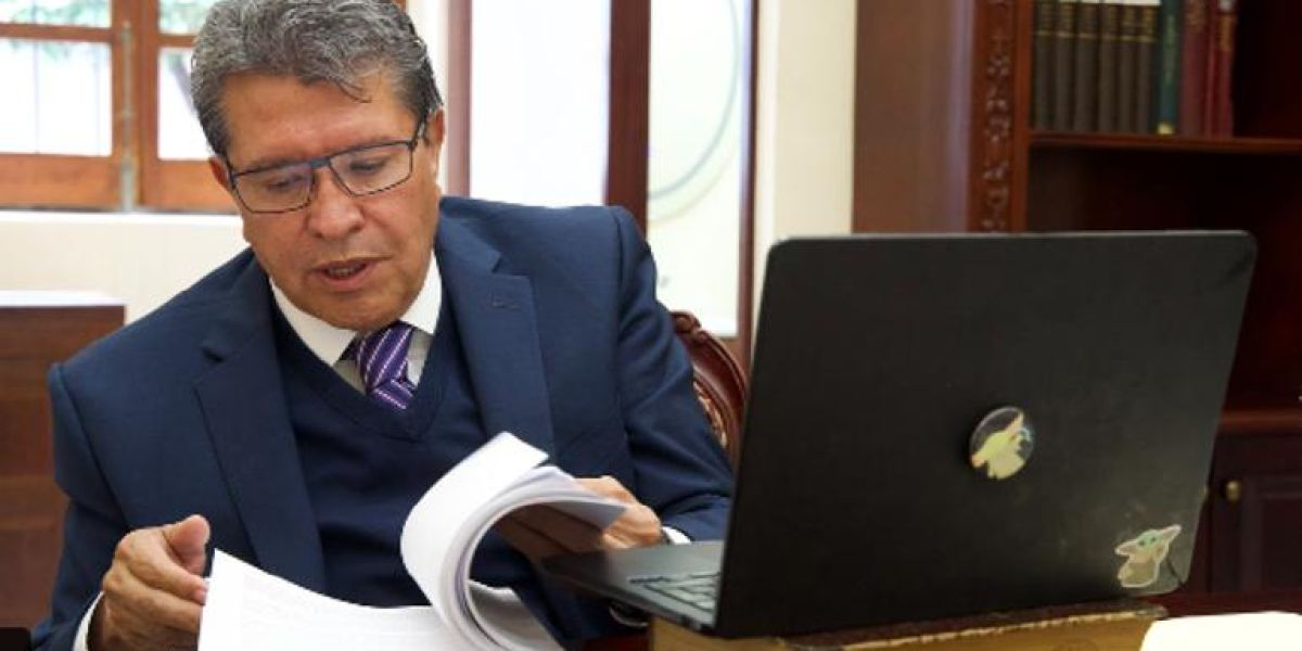 Amparos no pueden detener Reforma Judicial, improcedente: Monreal