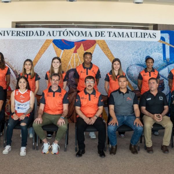 Preside Dámaso Anaya la presentación del CorreBasket Femenil