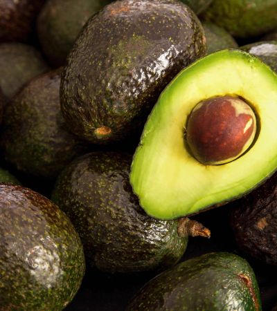 Suspende Estados Unidos importación de aguacate de México