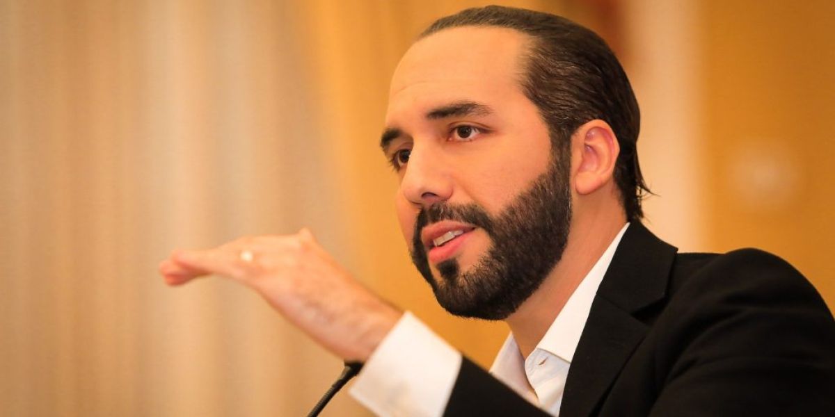 Bukele prohíbe “lenguaje inclusivo” en escuelas públicas de El Salvador